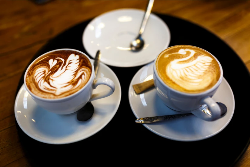 لاته و کاپوچینو